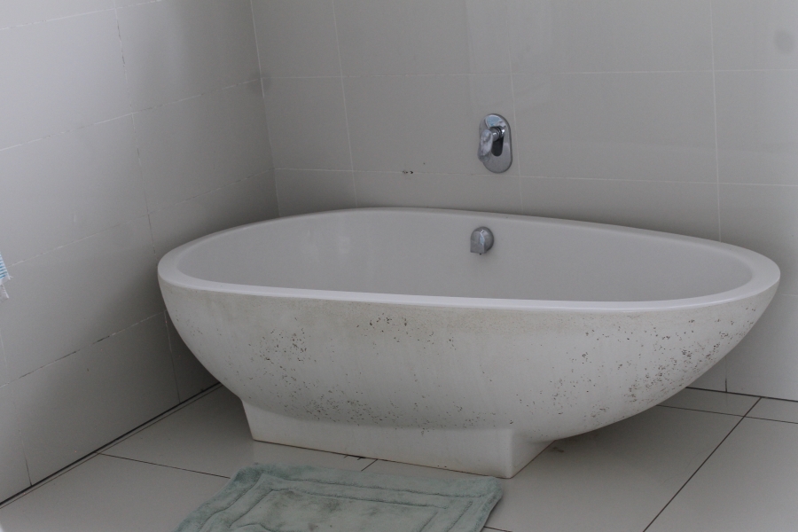 6 Bedroom Property for Sale in The Coves North West